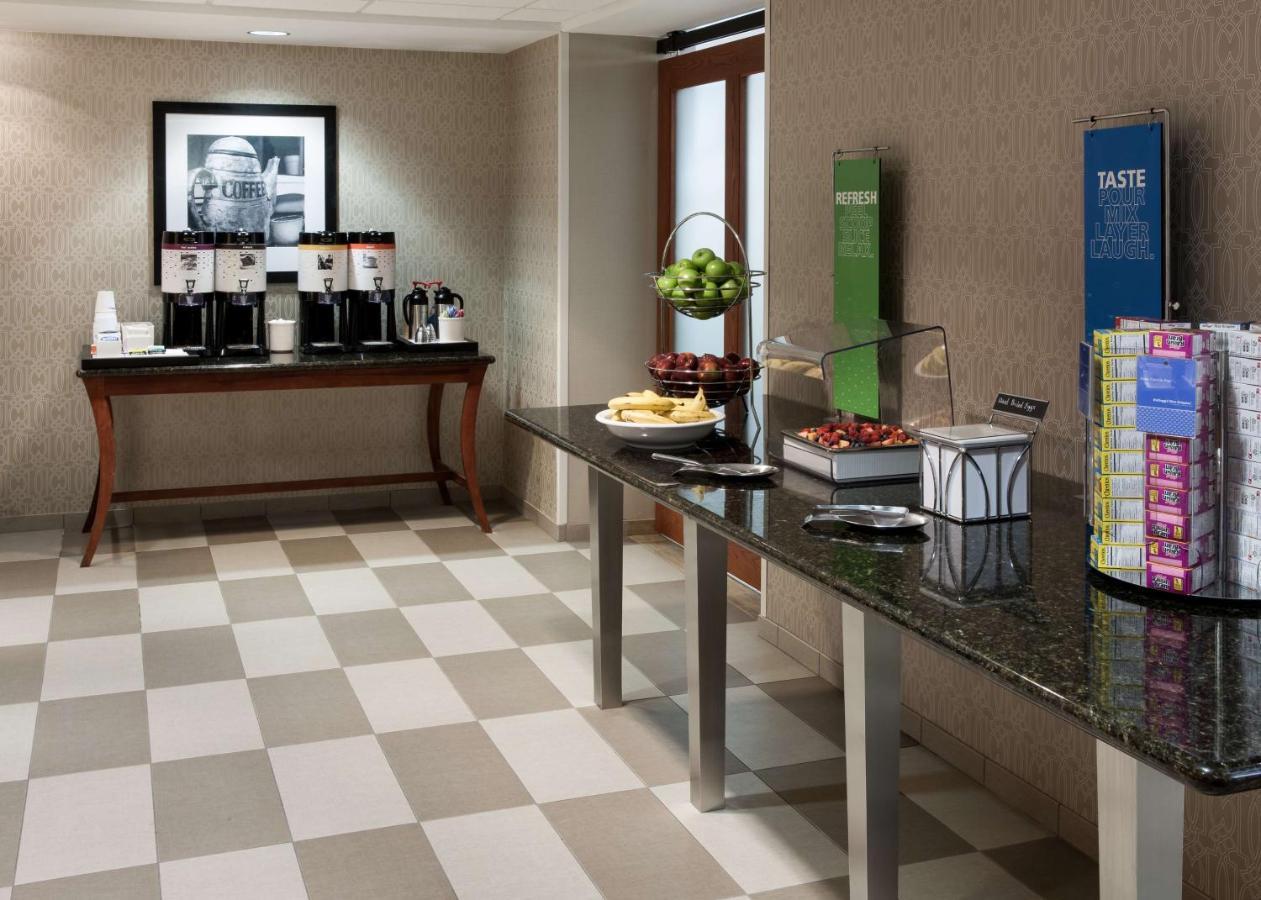 Hampton Inn & Suites Дейвънпорт Екстериор снимка