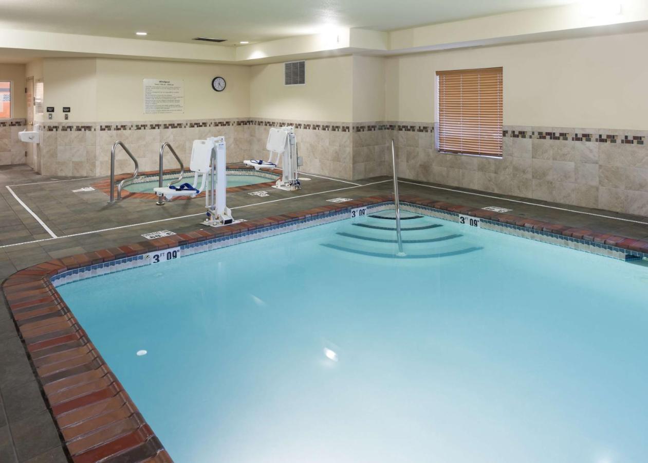 Hampton Inn & Suites Дейвънпорт Екстериор снимка