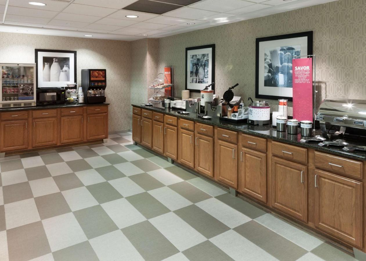 Hampton Inn & Suites Дейвънпорт Екстериор снимка