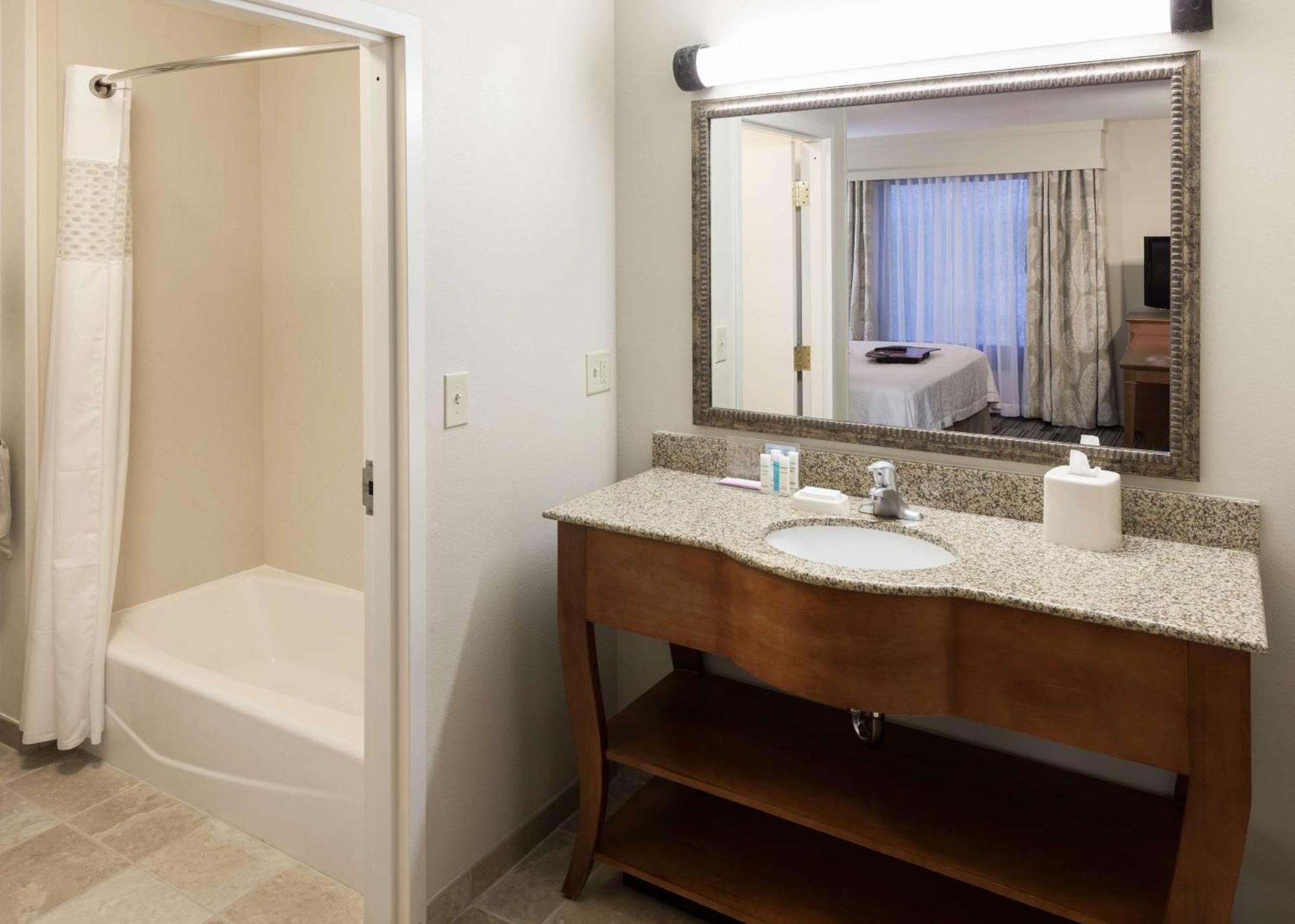 Hampton Inn & Suites Дейвънпорт Екстериор снимка