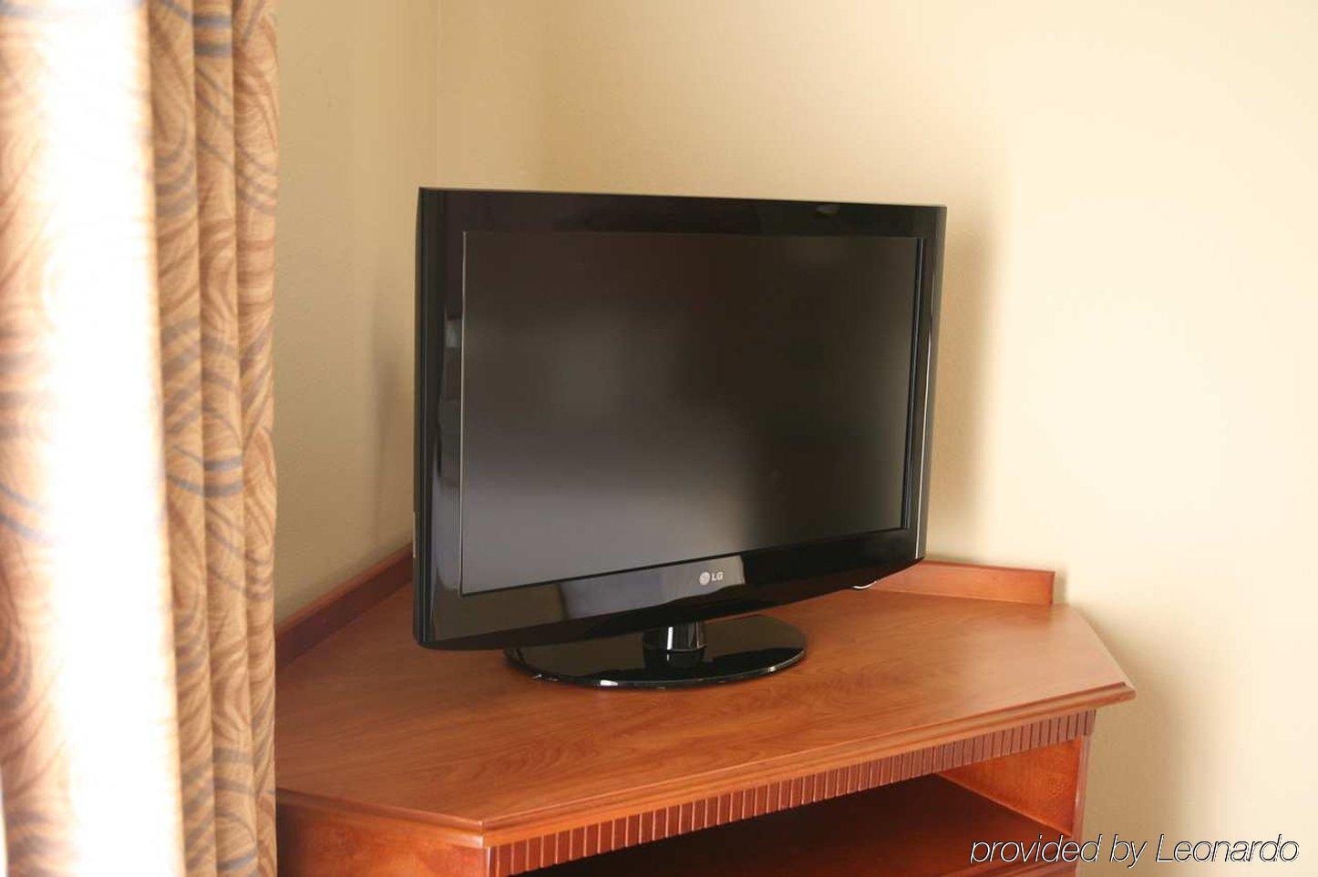 Hampton Inn & Suites Дейвънпорт Стая снимка