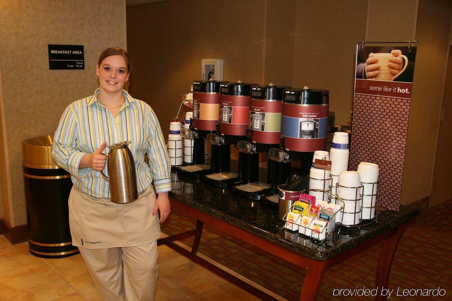 Hampton Inn & Suites Дейвънпорт Ресторант снимка
